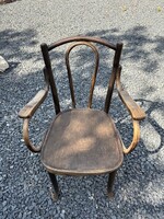Thonet karosszék, szoba wc