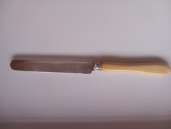 Ezüst pengéjű vajkés (Francia)