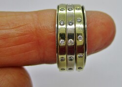 Szép 14kt-os arany karikagyűrű brillekkel 0,42ct 11g