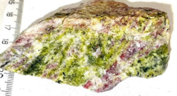 Lizárdit Magnezittel-  nyers ásvány  pink zöld színben   - 115g-   gyűjtői darab