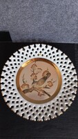 Vintage japán áttört mintás porcelán dísztányér, átmérő 21 cm, 24 k. arannyal díszítve