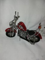 Handmade table decoration from chopper motor wire