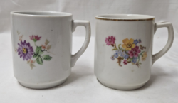 Régi Drasche virágmintás jelzett porcelán bögrék együtt eladók 9 cm. magasak