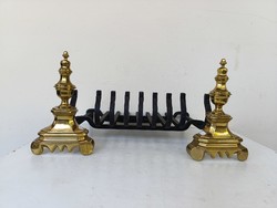 Antik patinás bronzírozott sárgaréz kandalló kályha betét tűzkutya fahasáb tartó vasráccsal 621 9681