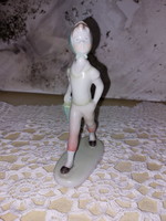 Aquincum zöld esernyős, zöld kendős lány, talpon virág festéssel, porcelán figura