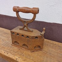 Fa "faszenes" vasaló.Asztalos vizsgamunka.