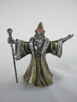 Varázsló fém figura