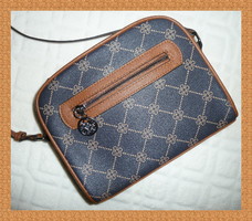 Női  táska   ÚJ !!!    Cross Body Bag  NEM TURKÁLÓS !!!