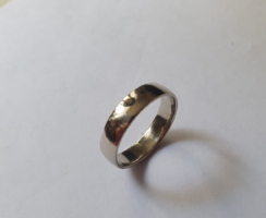 14 k-os karikagyűrű 4,46 g