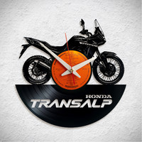 Honda TransAlp 2024 – bakelit falióra