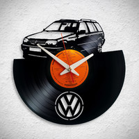 VW Golf kombi No3 – bakelit falióra