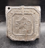 Antik céges fém beütő a XIX. század végéről, 5 x 5 cm-es. 8764