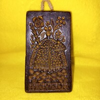 Népies motívummal díszített, viasz mézeskalács nyomóforma, nyomódúc, sütőforma vagy falidísz.