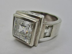 Szép art deco stílusú Joop! ezüst gyűrű nagy fehér kövekkel