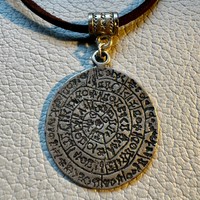 Férfi vagy UNISEX nyaklánc Phaistos disc, atik görög érme valódi bőr láncon: 48 cm, vintage nyaklánc