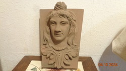 Zsolnay pirogranit , épületkerámia dísz , szecessziós női fej az 1800 as évek vége ,