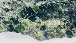 Szerpentin  - nyers ásvány - 177g Specimen -  akár ékszerkészítéshez- Gyűjtői darab