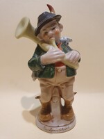 Német vadászkürtös porcelán fiú figura