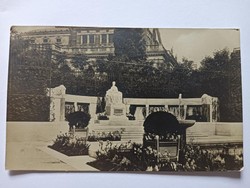 Erzsébet királyné emlékműve bécsi Volksgartenben - fotóképeslap, 1907