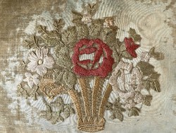 ANTIK HÍMZETT VIRÁGOS BÁRSONY DÍSZPÁRNA