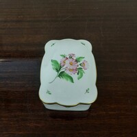 Herendi Map virágmintás porcelán bonbonier, doboz