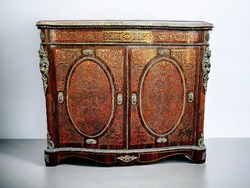 Boulle stílusú rézveretes, márványlapos komód A974