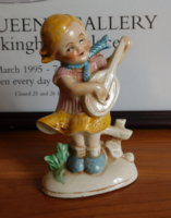 Kislány mandolinnal - régi német porcelánfigura