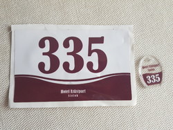 335-ös kulcstartó +ajtó martica Relikvia Ezüstpart  Szallodai , Hotel szoba, ajtó matrica