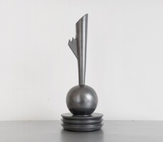 Alessi Tendentse 'Lirio' indusztriál/posztmodern váza, tervező  Andrea Nannetti 1985 55/90