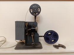 Antik film vetítő gép mozi Noris projektor hozzávaló szerelékkel doboza nélkül 467 9891
