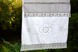 Antik régi dísztörölköző törölköző törlő hímzett népi gyönyörű csipkés 117 x 57