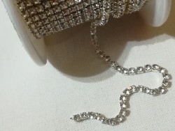 Rhinestone Chain, 3 mm Wide, 8 m Long