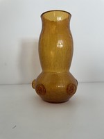 Okker színű Cseh Mid-Century repesztett üvegváza