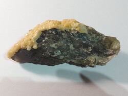 ! Füstkvarc kisebb rátelepült kristályteleppel - 771