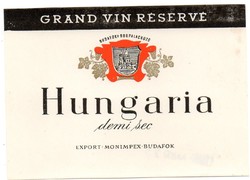 Borcímke: Budafok, Hungária.