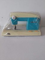 Unopened retro pico - electric children's toy sewing machine