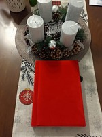 Vörös plüss hatàsú 20 oldalas bèlyeg album + bèlyeg . Ajàndèknak karácsonyra vagy lebd meg magad!