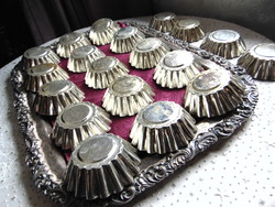 NAGY KARÁCSONYI LEÁRAZÁS !!! 19 db nagyobb méretű kosárka sütemény forma