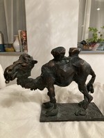 Tóth Ernő: Teve bronz szobor, bronz kisplasztika