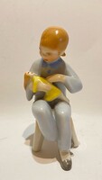 Drasche babázó kislány figura