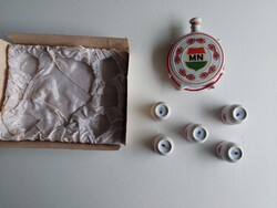 Hollóházi pálinkás kulacs  17x 13 cm + 5 kis porcelán kupica
