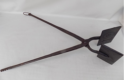 Antik kovácsoltvas ,egyházi ostyasütő, 82 cm 1850-1900