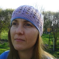 Lila - rózsaszín horgolt sapka / puha, csipke mintás horgolt sapka