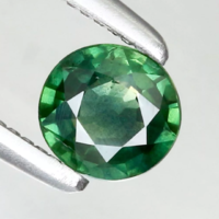0.32ct 4.2mm Gyönyörű Zöld Zafír Ékkő, High-End minőség