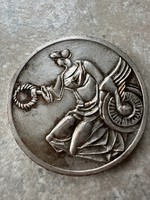 BKV hűségérem ezüstözött bronz emlékére