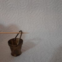 Miniatűr réz kanna.