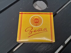 Bontatlan puha dobozos retro cigaretta