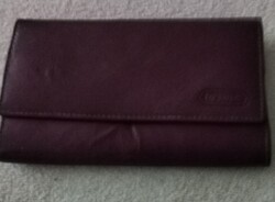 Lila színű női bőr pénztárca