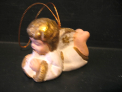 Hasaló terracotta angyalka