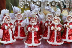 Foncsorozott mikulás ,télapó karácsonyfadísz